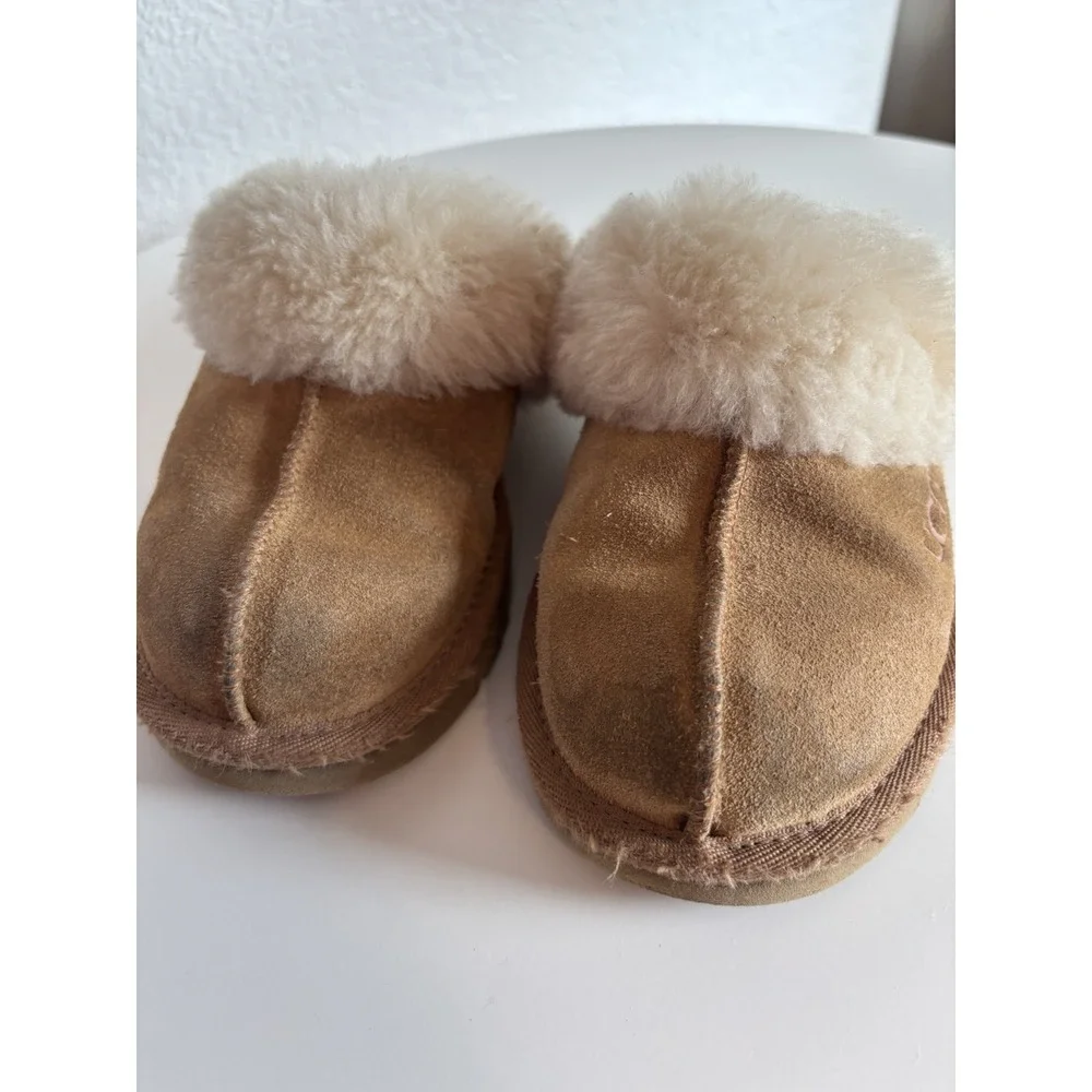 UGG Cozy Slipper‎ Little Girl 11 Chestnut Brown Suede Upper Shearling